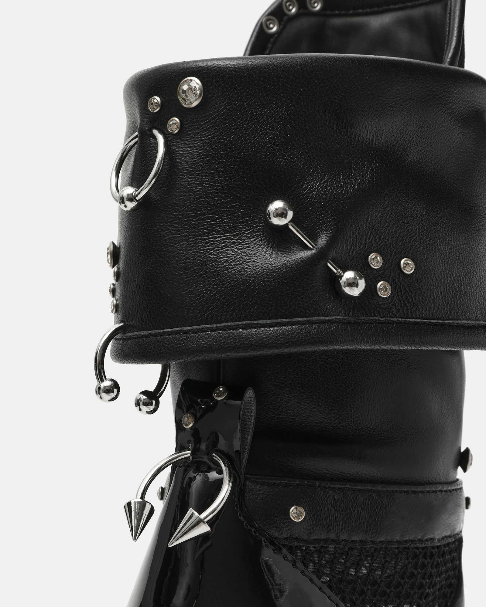 CASELLA PIERCING BLACK