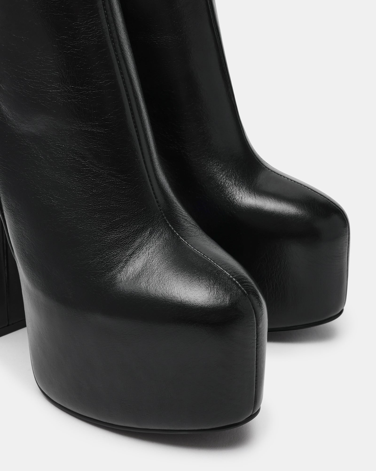SCORN BLACK LEATHER